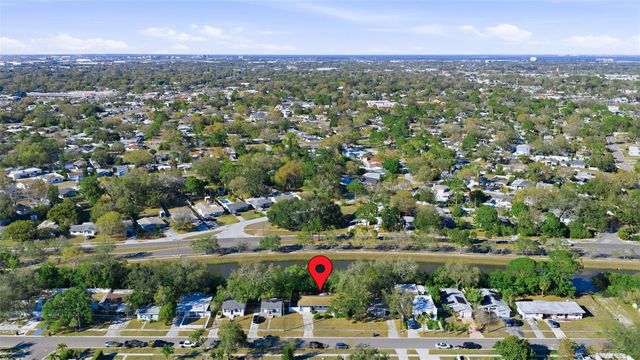 737 53RD TERRACE N, St Petersburg, FL 33701