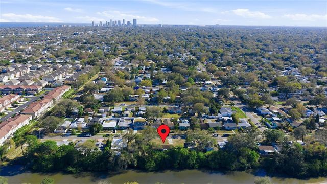 737 53RD TERRACE N, St Petersburg, FL 33701