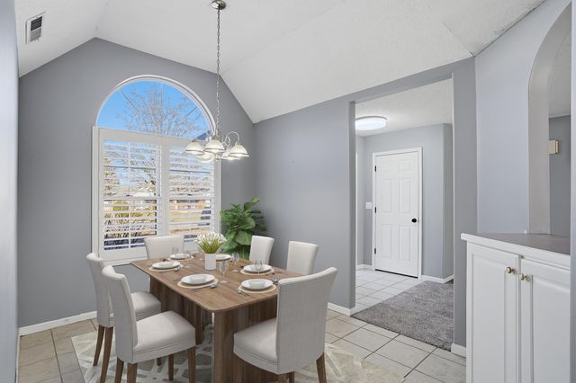 5902 REDWING DR, Columbia, MO 65202