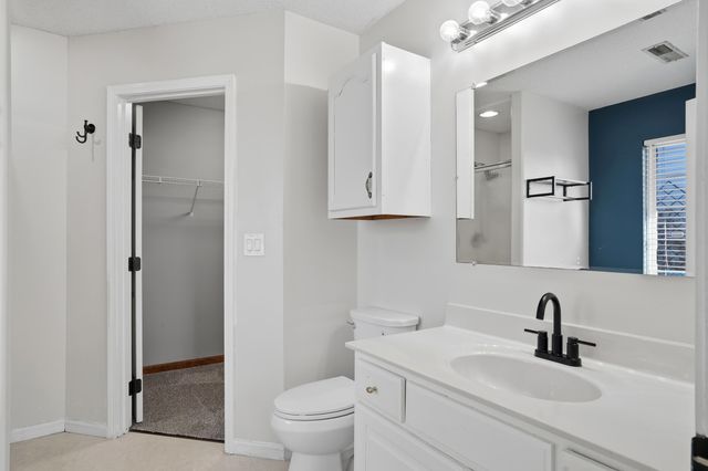 5902 REDWING DR, Columbia, MO 65202