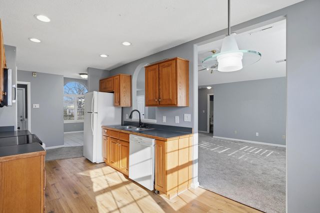 5902 REDWING DR, Columbia, MO 65202