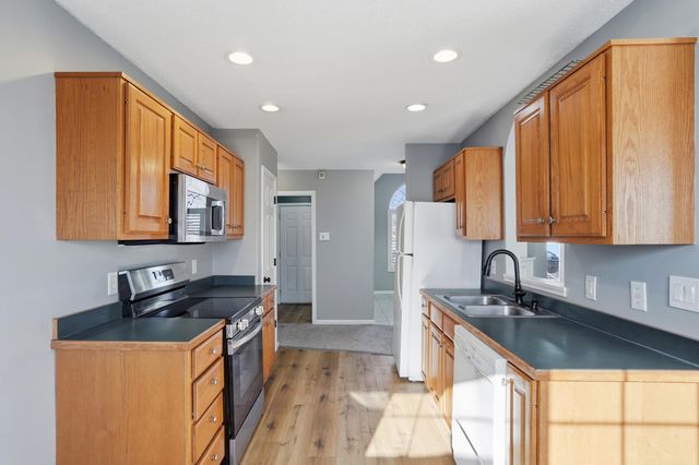 5902 REDWING DR, Columbia, MO 65202