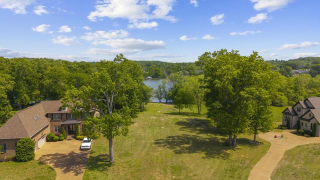 1004 Stonebrook Cv, Lebanon, TN 37087