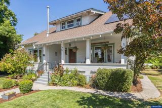 990 Taylor St, Mt Angel, OR 97362