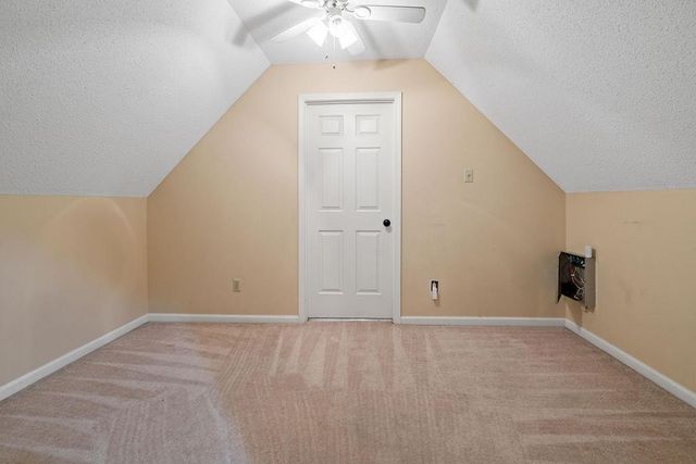 8301 WEATHERWOOD LN, Memphis, TN 38018