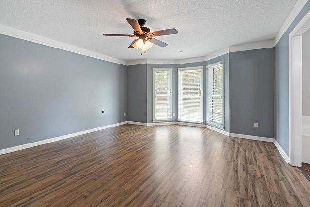 8301 WEATHERWOOD LN, Memphis, TN 38018