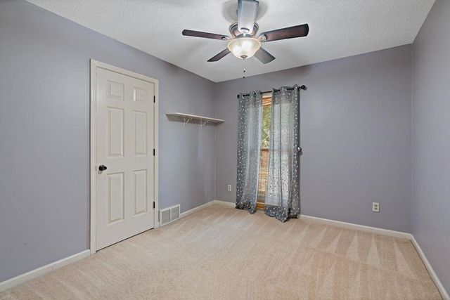 8301 WEATHERWOOD LN, Memphis, TN 38018