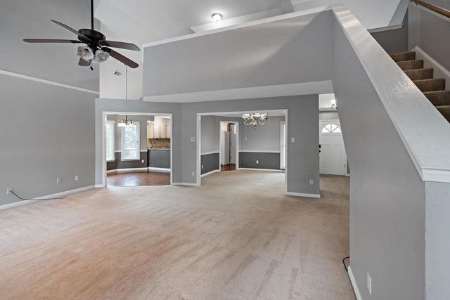 8301 WEATHERWOOD LN, Memphis, TN 38018