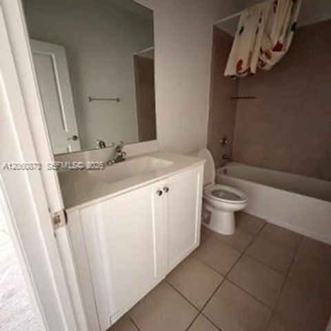 25180 SW 114th Ave 10, Homestead, FL 33032