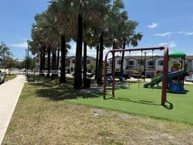 25180 SW 114th Ave 10, Homestead, FL 33032