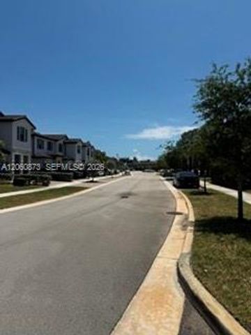 25180 SW 114th Ave 10, Homestead, FL 33032