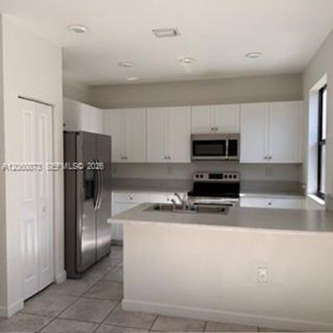 25180 SW 114th Ave 10, Homestead, FL 33032