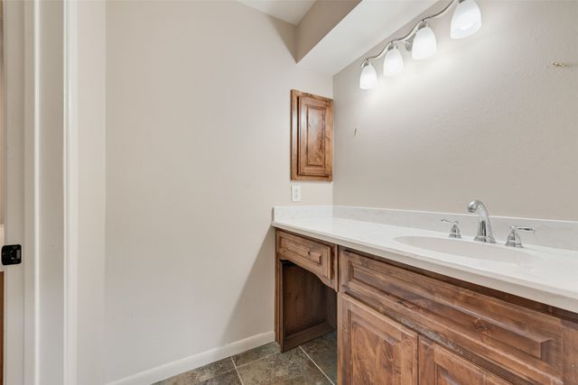 7220 Shiloh Road, Midlothian, TX 76065