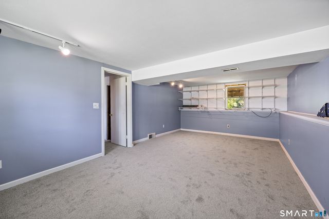 3 Hawley Drive, Ansonia, CT 06401