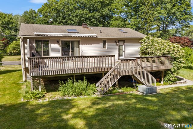 3 Hawley Drive, Ansonia, CT 06401