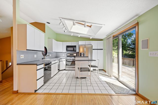 3 Hawley Drive, Ansonia, CT 06401