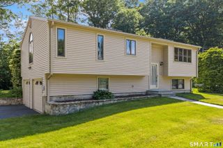 3 Hawley Drive, Ansonia, CT 06401