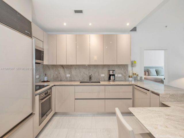 6799 Collins Ave 501, Miami Beach, FL 33141