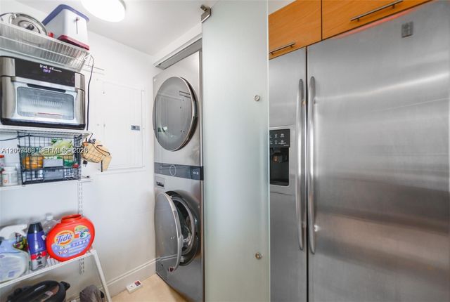 31 SE 5th St 3002, Miami, FL 33131