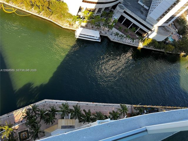 31 SE 5th St 3002, Miami, FL 33131