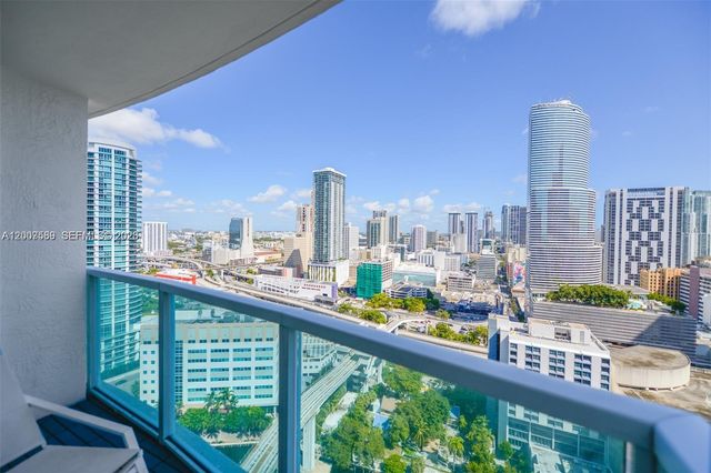 31 SE 5th St 3002, Miami, FL 33131