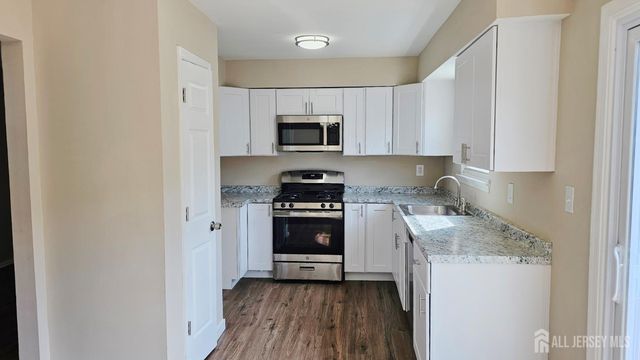 9 NE pinetree Court, Monroe, NJ 08831
