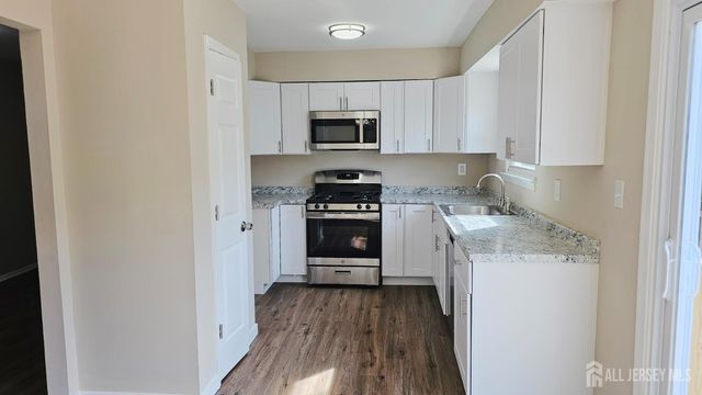 9 NE pinetree Court, Monroe, NJ 08831