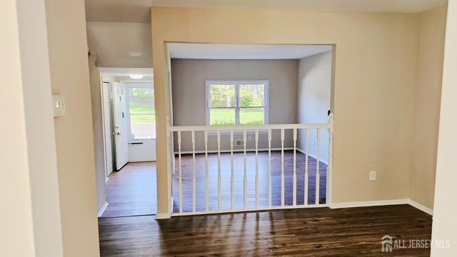 9 NE pinetree Court, Monroe, NJ 08831