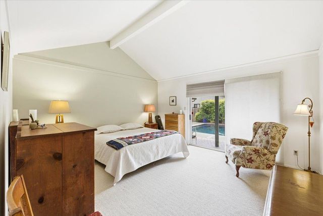 2747 Bradshaw, Sacramento, CA 95827