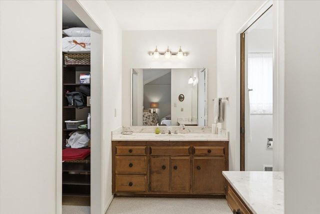 2747 Bradshaw, Sacramento, CA 95827