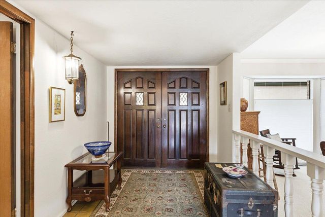 2747 Bradshaw, Sacramento, CA 95827