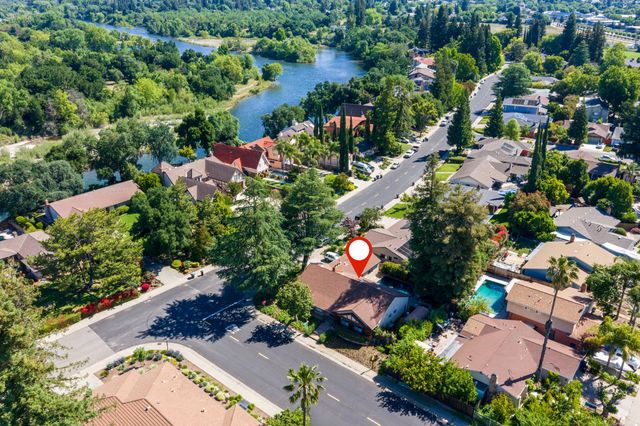 2747 Bradshaw, Sacramento, CA 95827