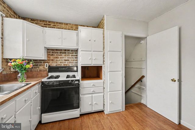 127 HENRY RD, Enola, PA 17025