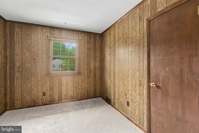 127 HENRY RD, Enola, PA 17025