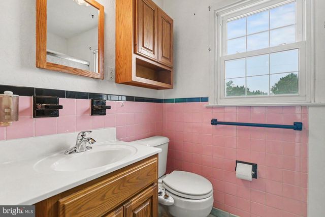 127 HENRY RD, Enola, PA 17025