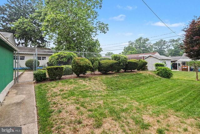 127 HENRY RD, Enola, PA 17025