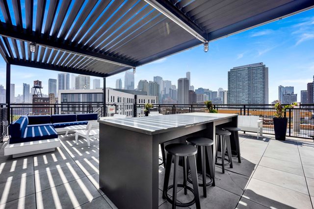 525 N HALSTED Street 208, Chicago, IL 60622