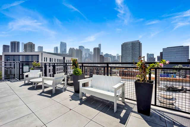 525 N HALSTED Street 208, Chicago, IL 60622