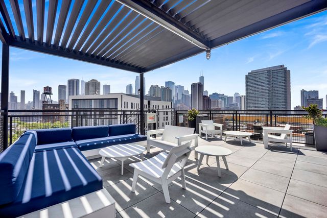 525 N HALSTED Street 208, Chicago, IL 60622