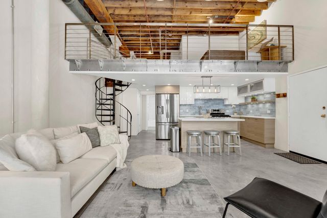 525 N HALSTED Street 208, Chicago, IL 60622