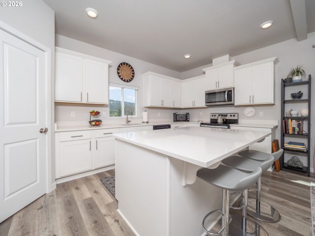 1458 N SILTSTONE Ave, Newberg, OR 97132