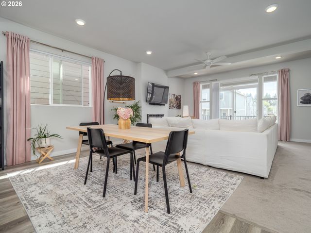 1458 N SILTSTONE Ave, Newberg, OR 97132