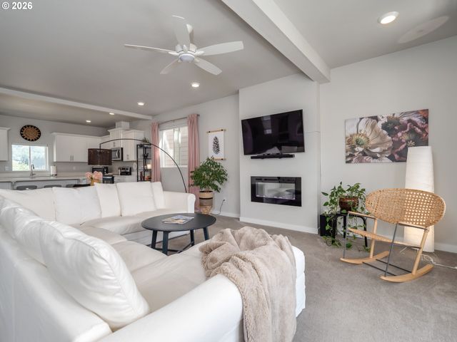 1458 N SILTSTONE Ave, Newberg, OR 97132