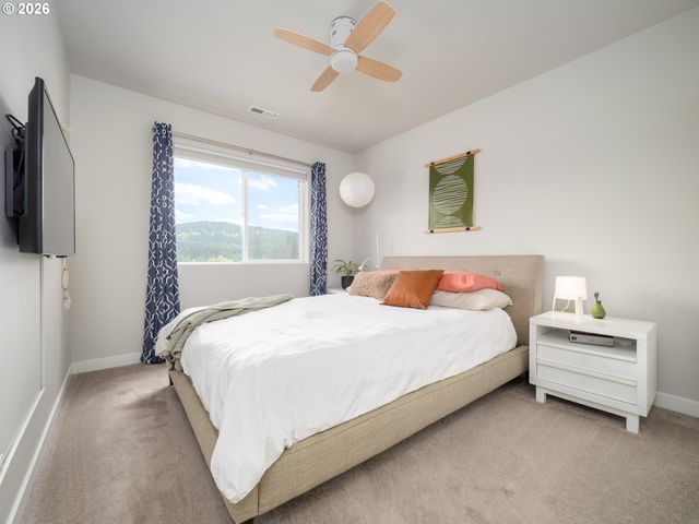 1458 N SILTSTONE Ave, Newberg, OR 97132