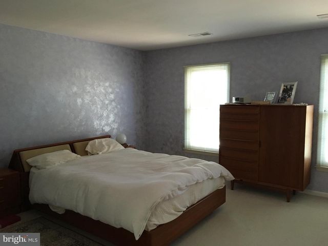 8530 OAK CHASE, Fairfax Station, VA 22039