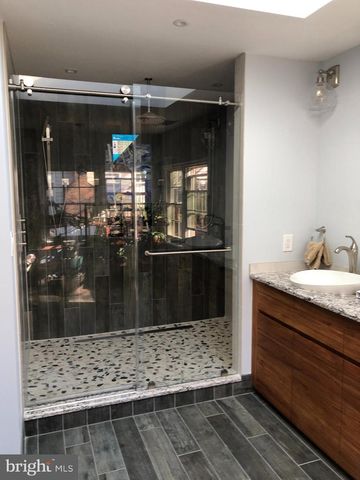 8530 OAK CHASE, Fairfax Station, VA 22039