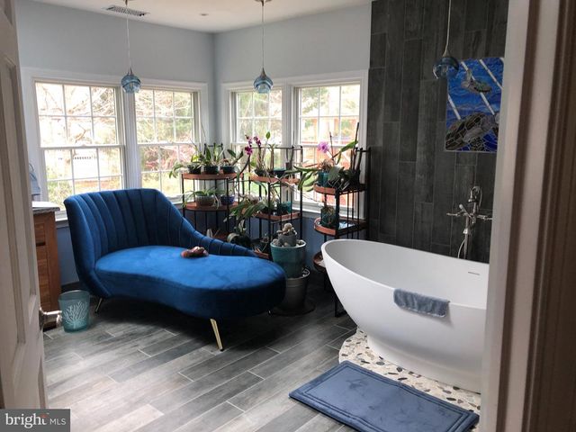 8530 OAK CHASE, Fairfax Station, VA 22039