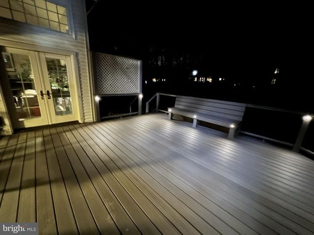 8530 OAK CHASE, Fairfax Station, VA 22039