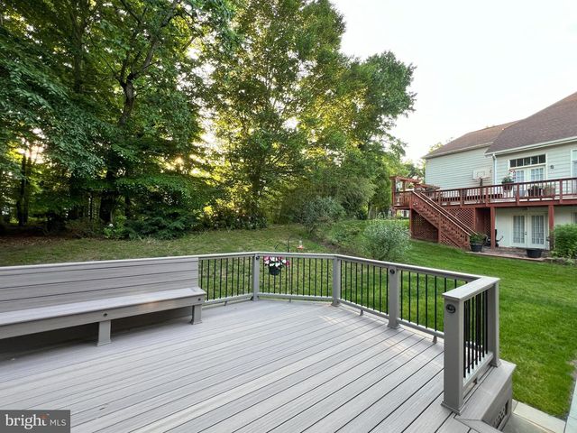 8530 OAK CHASE, Fairfax Station, VA 22039