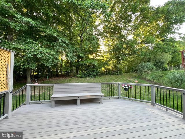 8530 OAK CHASE, Fairfax Station, VA 22039